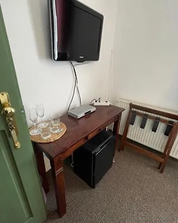B&B Astoria