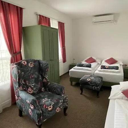 Oda ve Kahvaltı Astoria 4*