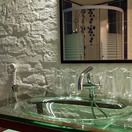 B&B Astoria