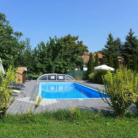 Astoria Bed & Breakfast Balatongyorok